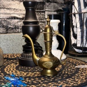 Vintage Brass Saki /Oil dispenser